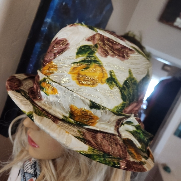 60's Vtg Union Made Cream Floral Shabby Lurex Quirky Spring Garden Church Hat - Picture 15 of 16